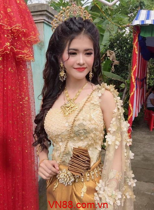 Ngủ mơ được tặng vàng chốt hạ con gì