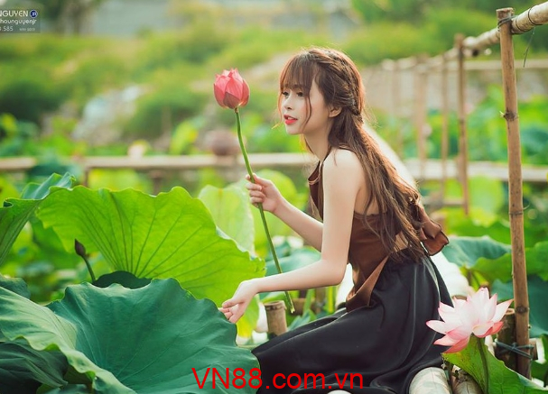 Mơ thấy hoa sen đánh con gì